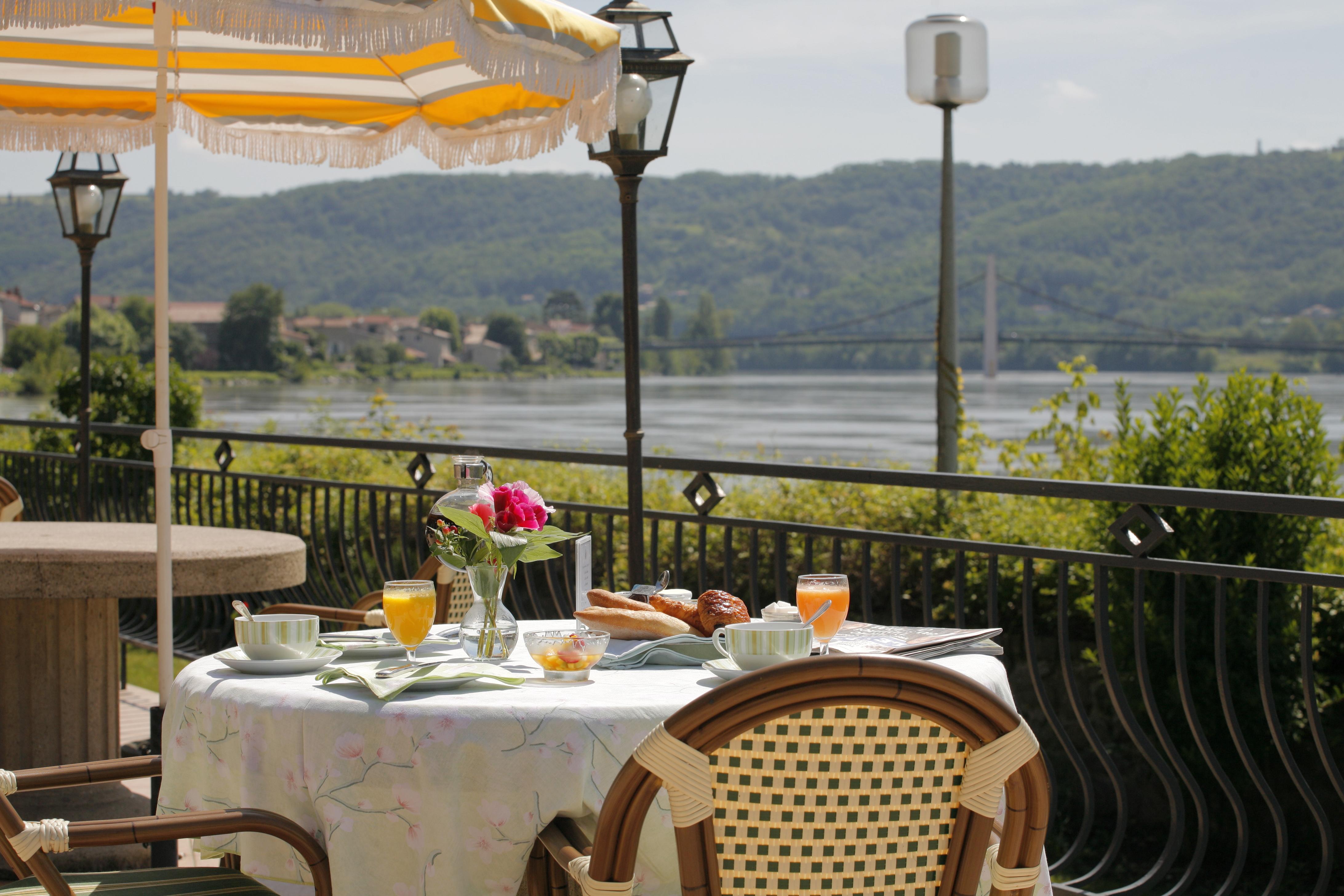 Hotel Beau Rivage Condrieu Zewnętrze zdjęcie